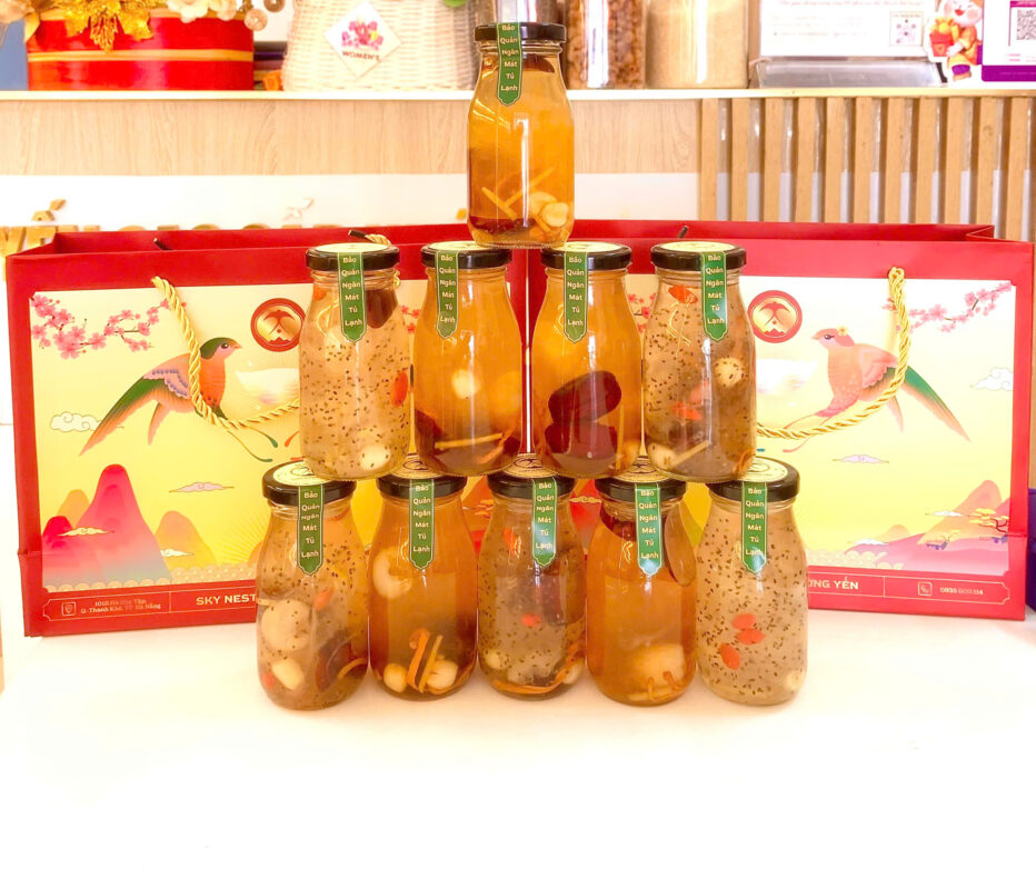 Công dụng của yến sào cho người cao tuổi mùa mưa – Giải pháp chăm sóc sức khỏe toàn diện khi mưa kéo dài 3 lon tuoi 2